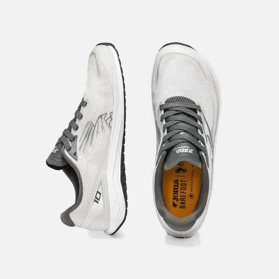 Joma Supercross barefoot 4.webp